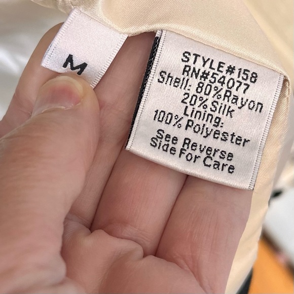 CAbi Rayon Silk Black Velvet Bishop Sleeve 1 Button Jacket NWT Sz M - Picture 5 of 13